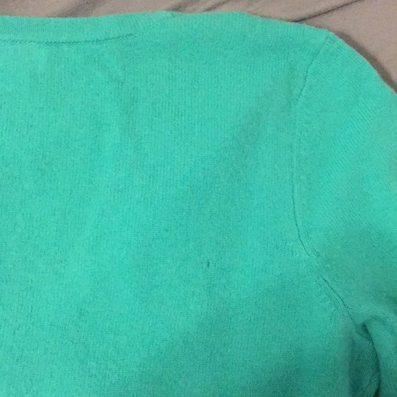 Vineyard Vines teal v neck sweater! - Picture 4 of 5